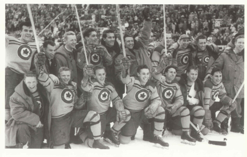 The RCAF Flyers pose for a team photo after winning gold at the 1948 Olympic Winter Games.